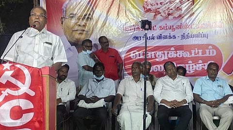 கூட்டத்தில் பேசிய கே.பாலகிருஷ்ணன்.