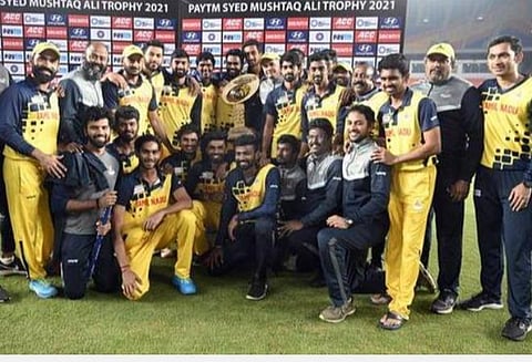முஷ்டாக் அலி டி20 தொடரில் சாம்பியன் பட்டம் வென்ற மகிழ்ச்சியில் தமிழக அணி