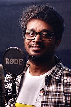 100 நாள்கள், நொடிகள், பாடல்கள்!