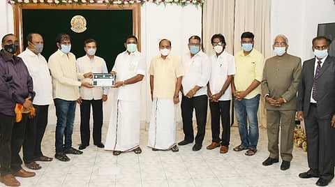 பையனூரில் ஜெயலலிதா படப்பிடிப்புத் தளம்; 3-ம் கட்ட நிதியாக ரூ.3.5 கோடி: முதல்வர் பழனிசாமி வழங்கினார்