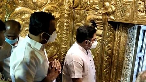 அதிமுக கொடியை சசிகலா பயன்படுத்துவதை யாராலும் தடுக்க முடியாது: டிடிவி தினகரன் கருத்து 