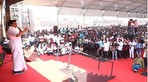 தமிழக அரசு அறிவித்துள்ள கடன் தள்ளுபடி அதிமுகவினருக்கு மட்டுமே பயன் தரும்: சங்கரன்கோவிலில் மு.க.ஸ்டாலின் குற்றச்சாட்டு