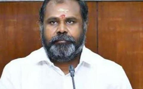 மதுரையில் கருணாநிதி சிலை அமைக்க அனுமதி வழங்கியது அதிமுக அரசு என்பதை ஸ்டாலின் மறந்துவிடக் கூடாது: அமைச்சர் ஆர்.பி.உதயகுமார் பேச்சு