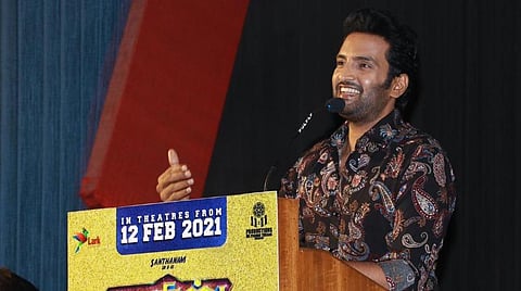 அரசியலுக்கு வரவேண்டுமென்றால் ராஜ்யசபா சீட்: சந்தானம் கலகலப்பான பேச்சு