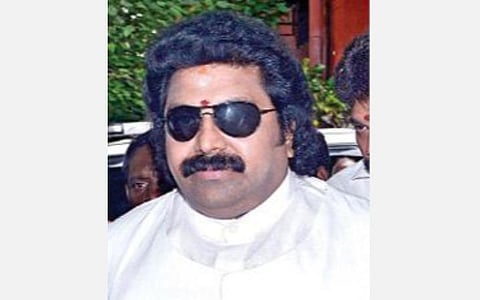 ரூ.10 கோடி அபராதம் செலுத்தாமல் கைவிட்ட சசிகலா குடும்பம்: தண்டனை காலம் முடிந்தும் சிறையில் தவிக்கும் சுதாகரன்