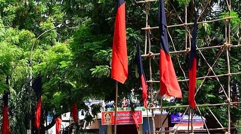 ஹாட் லீக்ஸ்: பூனைக்கு மணி கட்டிய சுந்தரேசன்!