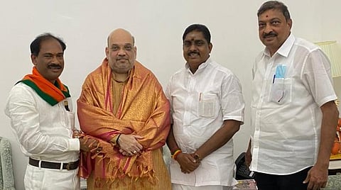 அமித் ஷா-வை சந்தித்த புதுச்சேரி பாஜக தலைவர்கள்.