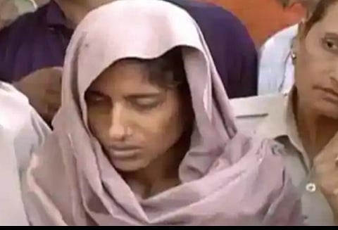 உ.பி.யில் காதலனுடன் சேர்ந்து ஏழு கொலைகள் செய்த ஷப்னம் வழக்கு; ஆளுநரிடம் கருணை மனு: தூக்கு தண்டனை ஒத்தி வைக்கப்படுமா?