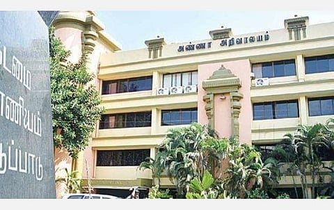 சுபமுகூர்த்த தினம் என்பதால் விருப்ப மனு அளிக்க குவிந்த திமுக நிர்வாகிகள்: காட்பாடியில் போட்டியிட துரைமுருகன் மனு