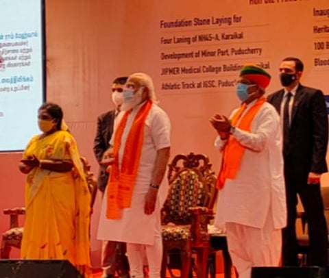 திட்டங்களுக்குக் காணொலி வாயிலாக அடித்தளம் அமைத்த பிரதமர் மோடி.