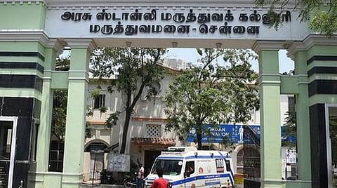 ஸ்டான்லியில் மாற்று அறுவை சிகிச்சை: மகனுக்கு சிறுநீரகம் வழங்கி மறுவாழ்வு கொடுத்த தாய்