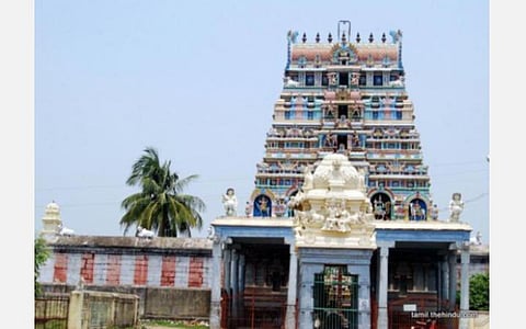 ரிஷிவந்தியத்தில் அமைந்துள்ள அர்த்த நாரீஸ்வரர் கோவில்