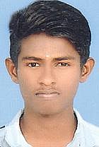 எழுத்துப் பொறிப்புகள் கொண்ட பழங்கால பானை ஓடுகள்.