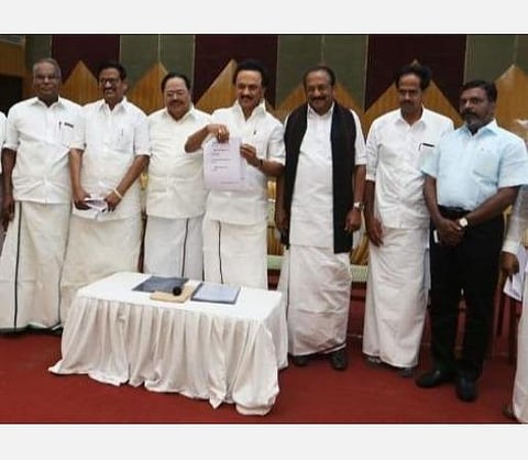 அனைவருக்கும் 6 தொகுதிகள் மட்டுமே; 180 தொகுதிகளில் போட்டி; நினைத்ததைச் சாதித்த திமுக: கூடுதல் தொகுதிகளுக்காகப் போராடும் மார்க்சிஸ்ட்