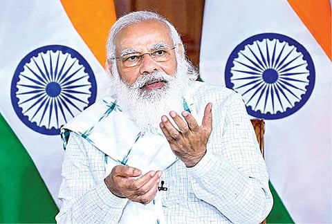 மக்கள் மருந்தக வார விழா நிகழ்ச்சி நேற்று நடைபெற்றது. இந்நிகழ்ச்சியில் டெல்லியில் இருந்தபடி காணொலி காட்சி மூலம் பிரதமர் மோடி பங்கேற்று உரையாற்றினார்.படம்: பிடிஐ