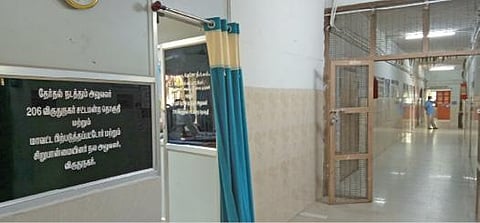 வேட்பு மனுத் தாக்கல் செய்ய யாரும் வராததால் வெறிச்சோடிக் காணப்பட்ட விருதுநகர் வட்டாட்சியர் அலுவலகம்.