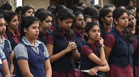 கல்வி மாநிலப் பட்டியலுக்கு மாற்றம்; பள்ளிப் பாடத்திட்டத்தில் சுற்றுச்சூழல், வேளாண்மைப் பாடம்: திமுக தேர்தல் அறிக்கை