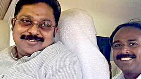 தினகரனுடன் டேவிட் அண்ணாதுரை