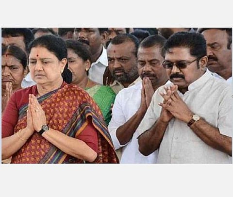 அதிமுக பொதுச் செயலாளர் வழக்கு; தினகரன் விலகல்; சசிகலா நிலைப்பாடு பின்னர் அறிவிப்பதாக பதில்: ஏப்.9-க்கு வழக்கு ஒத்திவைப்பு