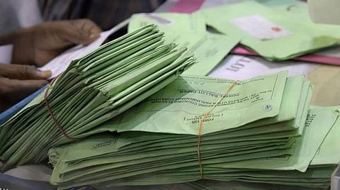 அஞ்சல் வாக்கு முறையை இன்னும் விரிவுபடுத்த வேண்டும்