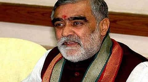 கரோனா பற்றி தவறான பிரச்சாரம்; சுகாதார பணியாளர்  சந்தித்த பிரச்சினைகள்: மத்திய அமைச்சர் விளக்கம்