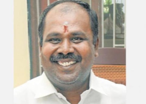 வீட்டு காலிங் பெல்லைத் தட்டி வாஷிங் மெஷினை வழங்குவோம்: அமைச்சர் ஆர்.பி.உதயகுமார் உறுதி