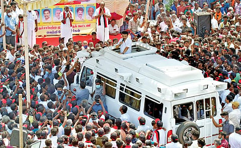 வடமதுரையில் திமுக வேட்பாளர்களை ஆதரித்து பேசினார் மு.க.ஸ்டாலின்.