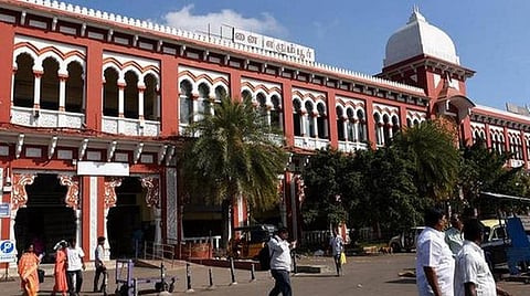 சென்னை சென்ட்ரல், எழும்பூர் உள்ளிட்ட 6 ரயில் நிலையங்களில் நடைமேடை டிக்கெட் ரூ.50