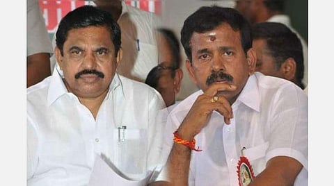 முதல்வர் எடப்பாடியுடன் தோப்பு வெங்கடாச்சலம்.