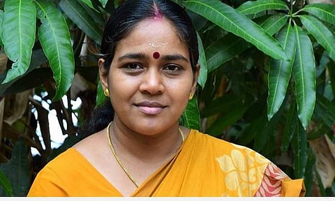 பாஜக வேட்பாளர் ஷோபா சுரேந்திரன் : படம் உதவி | ட்விட்டர்.