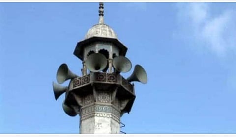 உத்தரபிரதேசத்தில் முஸ்லிம்களின் விடியல் தொழுகைக்காக ஒலிக்கப்படும் 'பாங்கு' முழக்கத்தை தடை செய்ய வேண்டும்: அலகாபாத் பல்கலை. துணைவேந்தர் மனுவால் சர்ச்சை