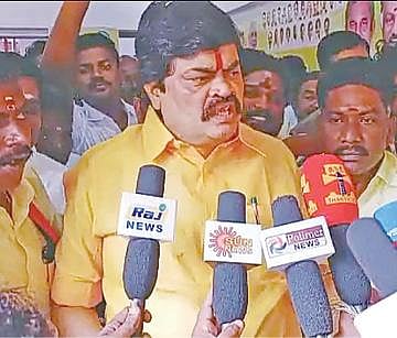ஸ்ரீவில்லிபுத்தூரில் நேற்று பேட்டியளித்தார் அமைச்சர் கே.டி.ராஜேந்திரபாலாஜி.