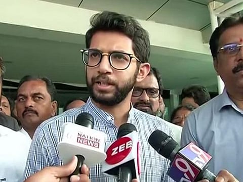 மகாராஷ்டிர முதல்வர் உத்தவ் தாக்கரேவின் மகன் ஆதித்யா தாக்கரே : படம் | ஏஎன்ஐ.