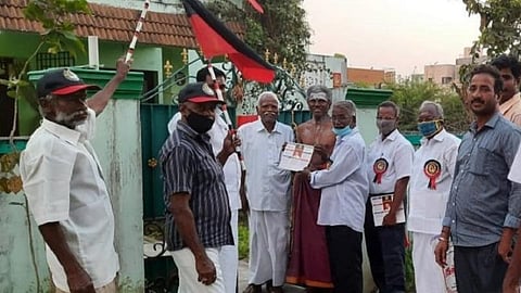 திமுகவின் 7 உறுதிமொழிகளுடன் துண்டுப் பிரசுரங்கள்: செங்கல்பட்டில் களைகட்டும் தொண்டர்களின் பிரச்சாரம்