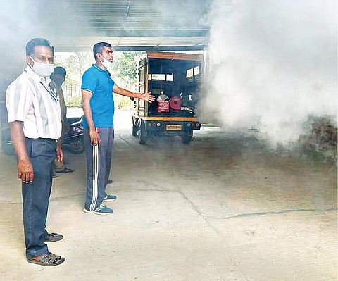 வாணியம்பாடியில் உள்ள ஒரு தனியார் மகளிர் கல்லூரியில் கரோனா தொற்று தடுப்புப்பணிகள் தீவிரப்படுத்தப்பட்டு வருகின்றன.