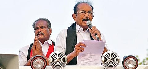 மதுரை செல்லூரில் தெற்கு தொகுதி மதிமுக வேட்பாளர் பூமிநாதனை ஆதரித்து பேசினார் அக்கட்சி பொதுச் செயலாளர் வைகோ. படம்:எஸ்.கிருஷ்ணமூர்த்தி