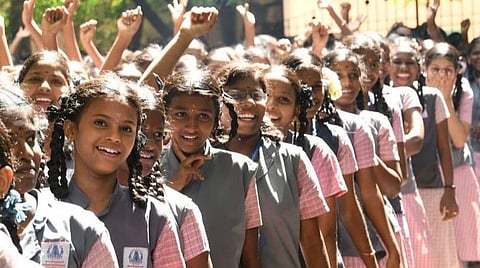 கல்வி மேம்பாட்டுக்கு முக்கியத்துவம் தரும் தேர்தல் அறிக்கைகள்