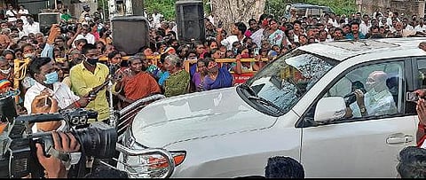 மயிலம், செஞ்சி பாமக வேட்பாளர்களை ஆதரித்து பாமக நிறுவனர் ராமதாஸ் பிரச்சாரம் செய்கிறார்.