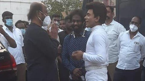 ரஜினி - லெஜண்ட் சரவணன் சந்திப்பு: வைரலாகும் புகைப்படம்