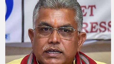 ‘‘பெர்முடாஸ் டவுசர் அணிந்து வர  வேண்டியதுதானே’’- மம்தாவைக் கிண்டல் செய்த பாஜக தலைவரால் சர்ச்சை