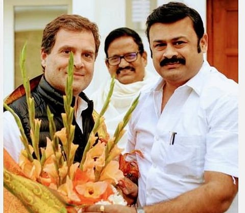 கமலை எதிர்க்கும் காங்கிரஸ் வேட்பாளரை அங்கீகரித்த தேர்தல் ஆணைய உத்தரவை நீக்குக: உயர் நீதிமன்றத்தில் வழக்கு