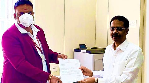 தமிழக தலைமைத் தேர்தல் அலுவலரிடம் புகார் மனு அளித்தார் தேசிய குழந்தைகள் உரிமை மற்றும் பாதுகாப்பு ஆணைய உறுப்பினர் ஆர்.ஜி.ஆனந்த்.
