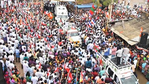 திமுகவின் வாரிசு அரசியல் நாட்டுக்கு நல்லதல்ல: பணகுடி, நாங்குநேரி, நெல்லையில் முதல்வர் பிரச்சாரம்
