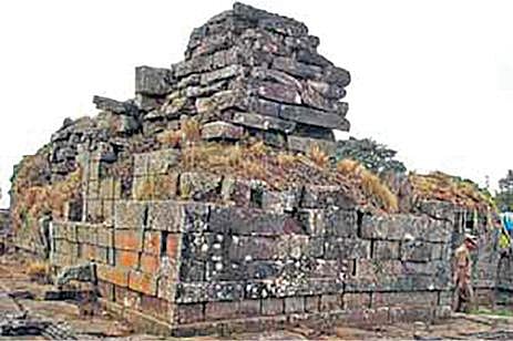 ஏப்.27-ல் கண்ணகி கோயில் சித்ரா பவுர்ணமி திருவிழா: விழா ஏற்பாடுகளை தொடங்கக்கோரி ஆட்சியரிடம் பக்தர்கள் மனு