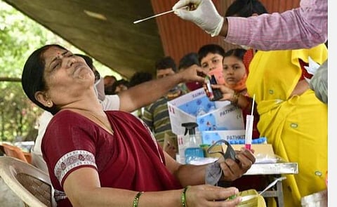 தமிழகத்திலிருந்து பெங்களூரு வருவோருக்கு கரோனா வைரஸ் 'நெகட்டிவ்' சான்றிதழ் தேவையில்லை: சுகாதாரத் துறை அமைச்சர் தகவல்