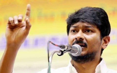எனது தாயாரின் பெயரை தேர்தல் ஆதாயத்துக்காக பயன்படுத்தாதீர்கள்: உதயநிதிக்கு சுஷ்மா ஸ்வராஜின் மகள் கண்டிப்பு