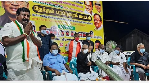 காரைக்குடியில் காங்கிரஸ் வேட்பாளர் மாங்குடியை ஆதரித்து, திராவிடர் கழகத் தலைவர் கி.வீரமணி பேசினார்.