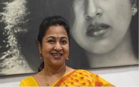 ‘‘டிவியை ‘ஆன்’ செய்தால் ஒருவரையொருவர் திருடன் என்று திட்டிக்கொள்ளும் திமுக- அதிமுகவினர்’’- ராதிகா பேச்சு