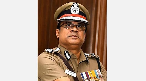 வாக்குச்சாவடிகளுக்கு அருகே செல்லும் அனைவரையும் சோதனை செய்ய வேண்டும்: போலீஸாருக்கு டிஜிபி ஜே.கே.திரிபாதி உத்தரவு