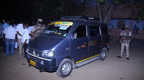 படங்கள் எஸ். குரு பிரசாத்